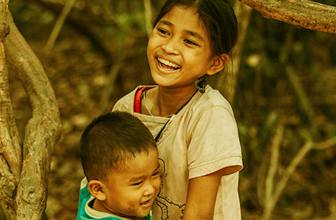 niños felices